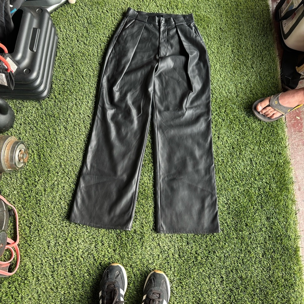 MOTHER High Waisted Tunnel Vision Pleated Prep Sneak Feaux Leather Pants Size 27 - Picture 14 of 14